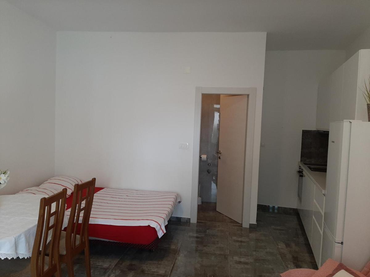 Cvita Apartment Vodice Exterior photo